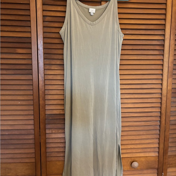 a new day Dresses & Skirts - A New Day Tan Midi Dress